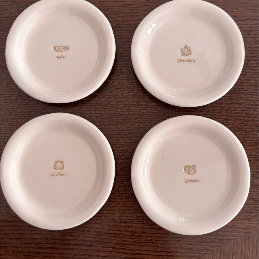 Set 4 WILLIAMS SONOMA Cheese Appetizer Plates